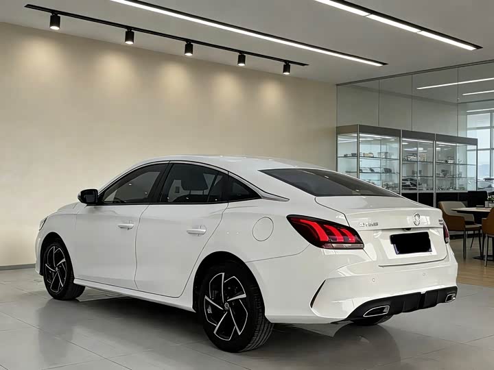 Фото 8 - MG Motor 5