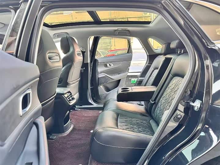 Фото 9 - Changan UNI-K Hybrid