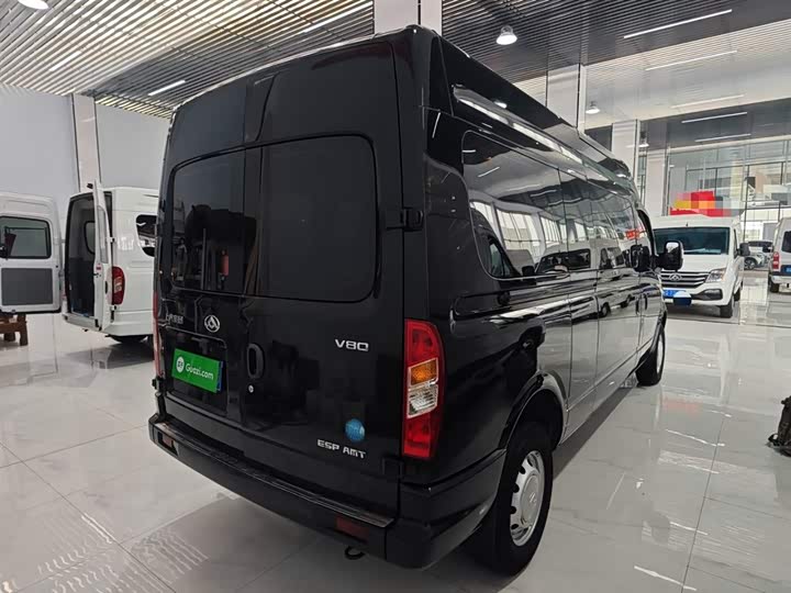 Фото 7 - Maxus V80