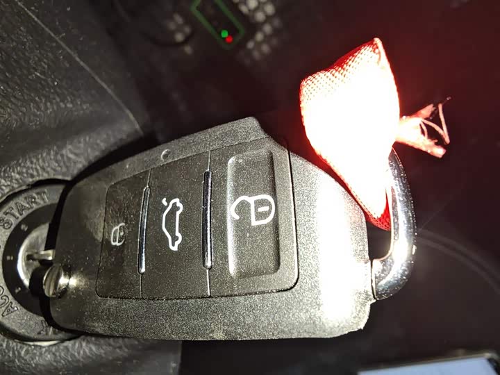 Фото 9 - Maxus V80