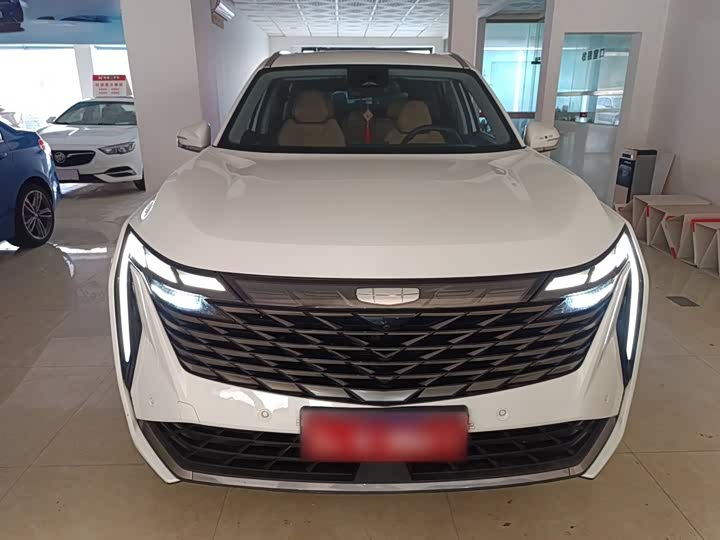 Фото 3 - Geely Atlas L