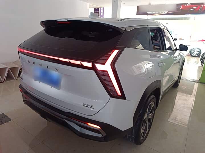 Фото 7 - Geely Atlas L