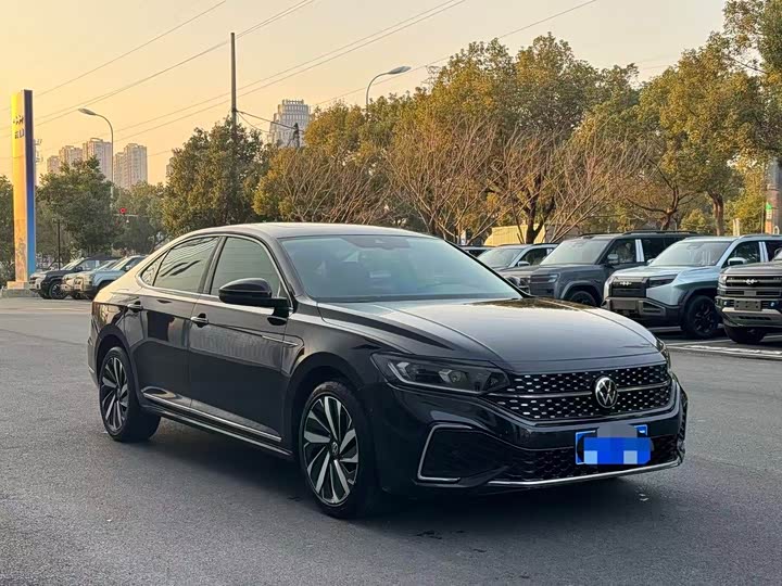 Фото 3 - Volkswagen Passat