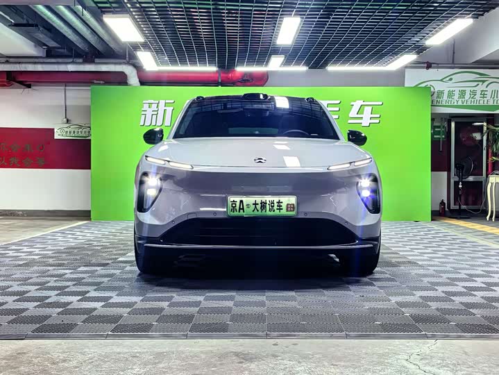 Фото 2 - Nio EC6