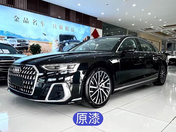 Фото 1 - Audi A8