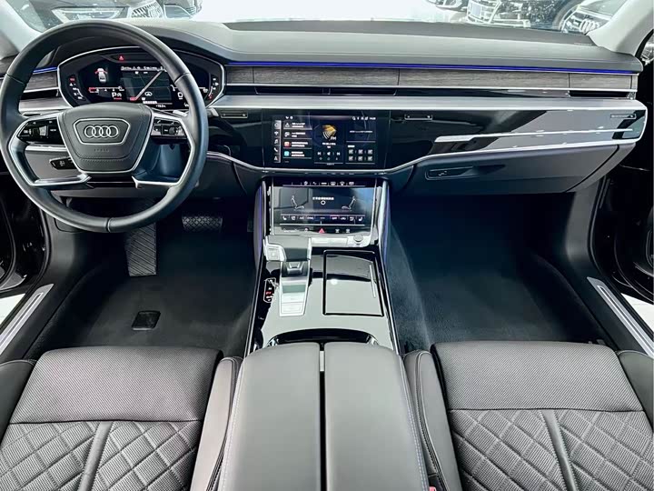 Фото 9 - Audi A8
