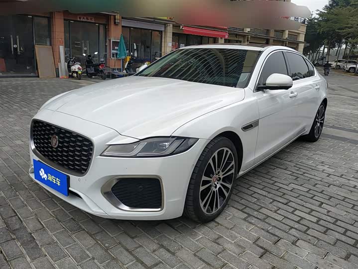 Фото 1 - Jaguar XF L