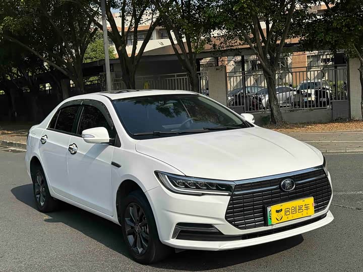 Фото 3 - BYD Qin EV