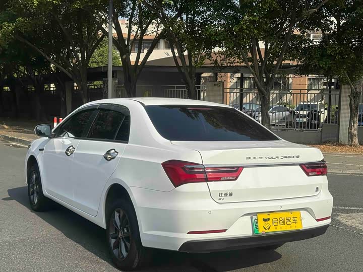 Фото 6 - BYD Qin EV