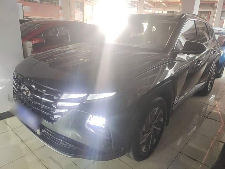 Фото 2 - Hyundai Tucson L