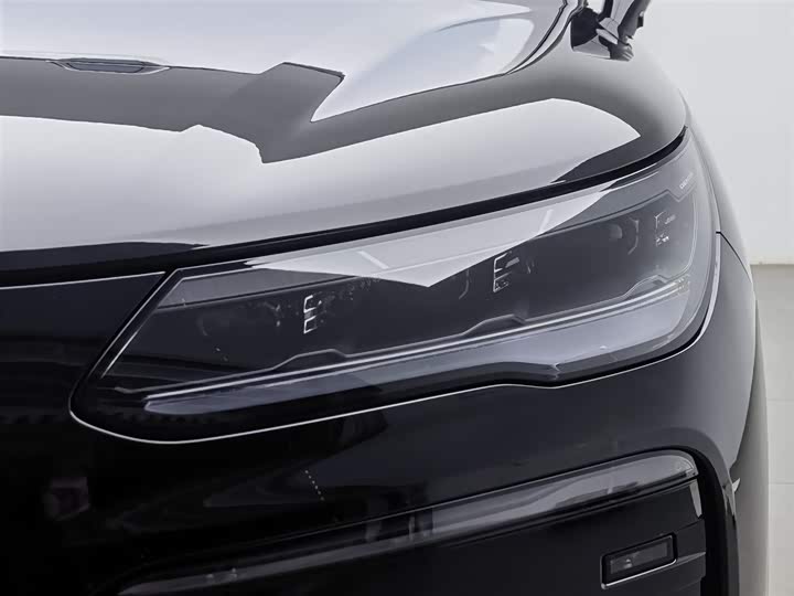 Фото 7 - Denza N9