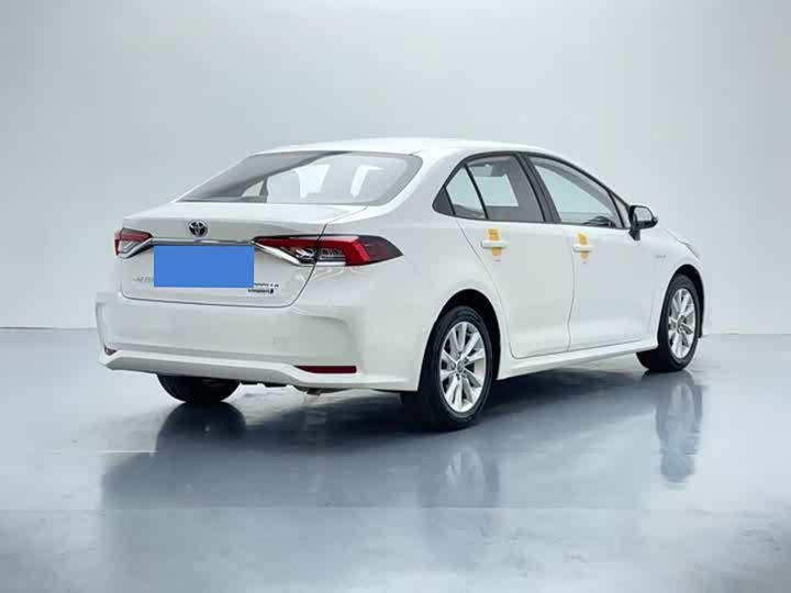 Фото 6 - Toyota Corolla