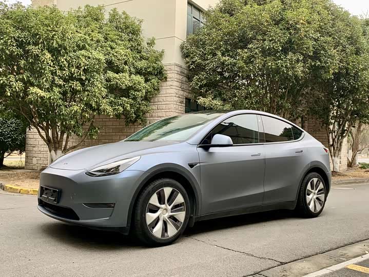 Фото 1 - Tesla Model Y