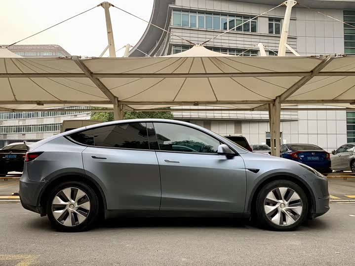 Фото 4 - Tesla Model Y