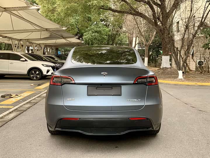 Фото 6 - Tesla Model Y