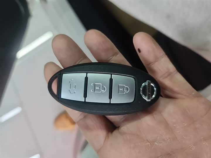 Фото 9 - Nissan Teana