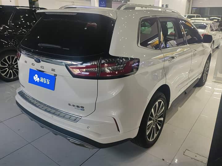 Фото 3 - Ford Edge