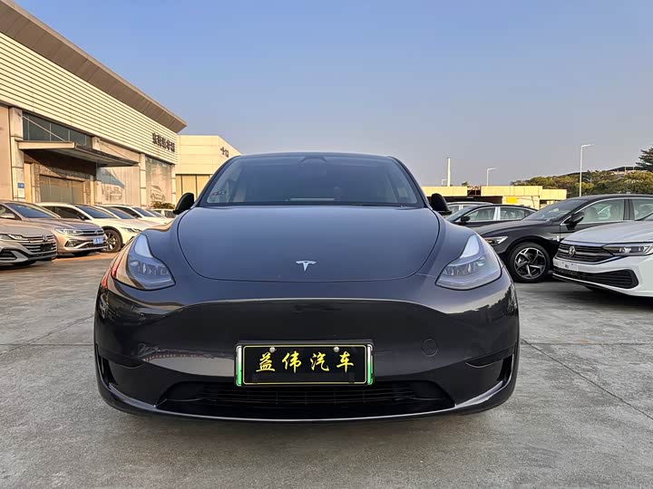 Фото 2 - Tesla Model Y