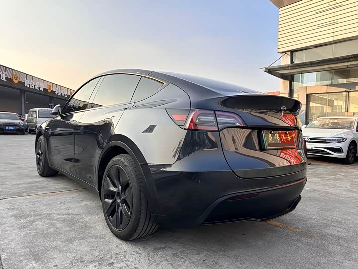 Фото 5 - Tesla Model Y