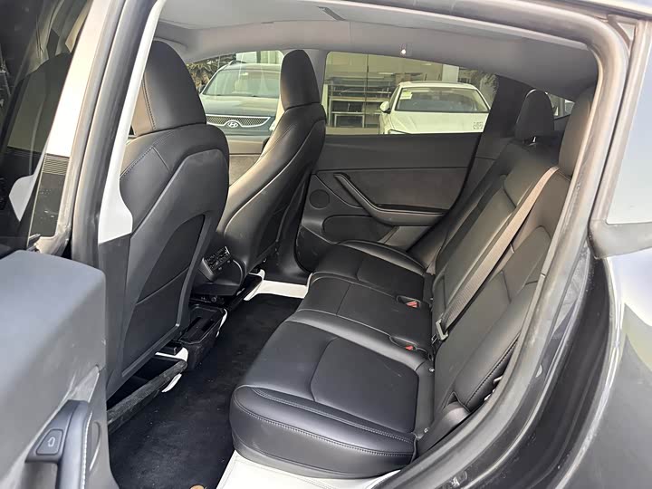 Фото 9 - Tesla Model Y