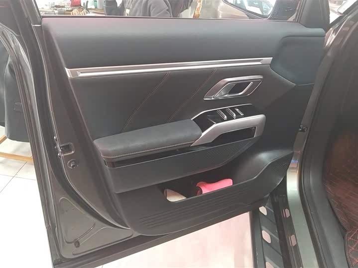 Фото 7 - Changan Deepal G318