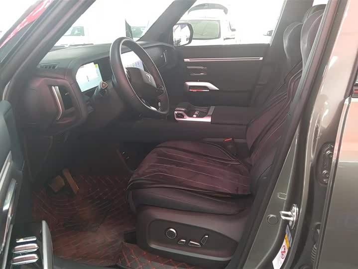 Фото 9 - Changan Deepal G318