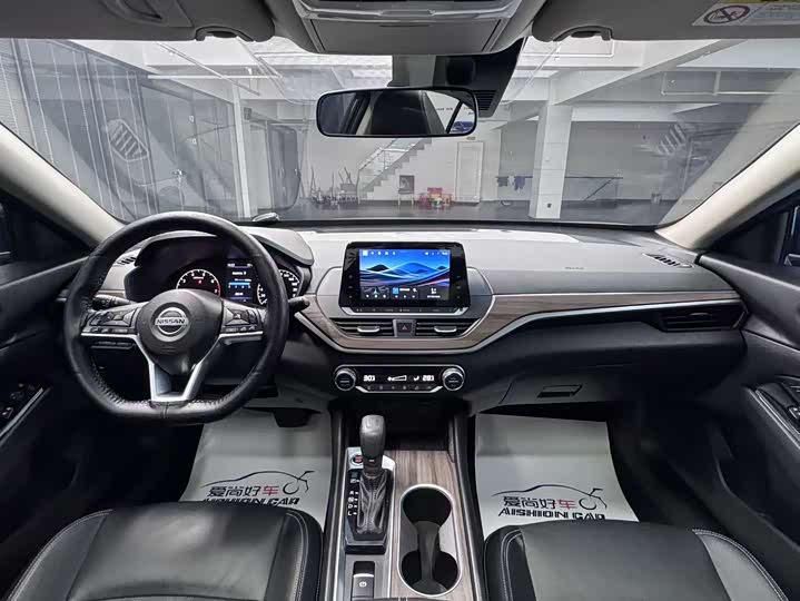 Фото 9 - Nissan Teana