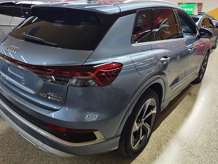 Фото 3 - Audi Q4 e-tron