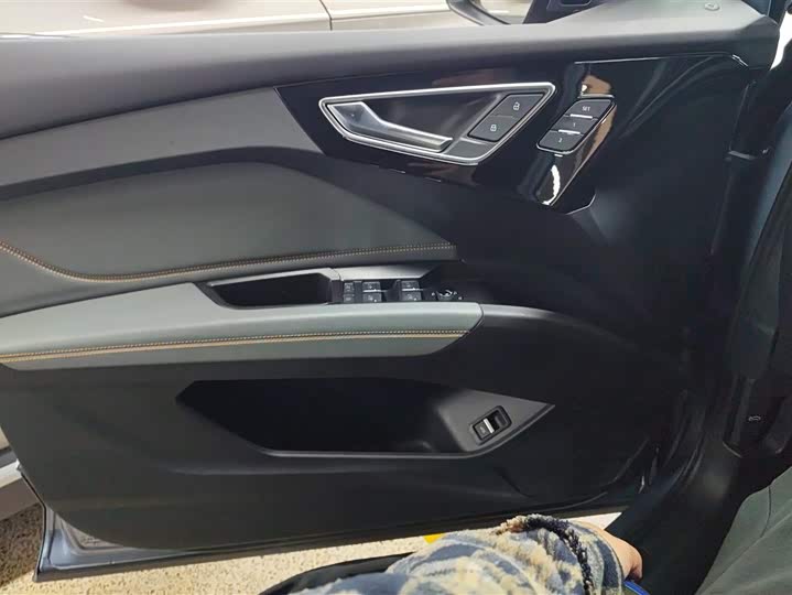 Фото 7 - Audi Q4 e-tron