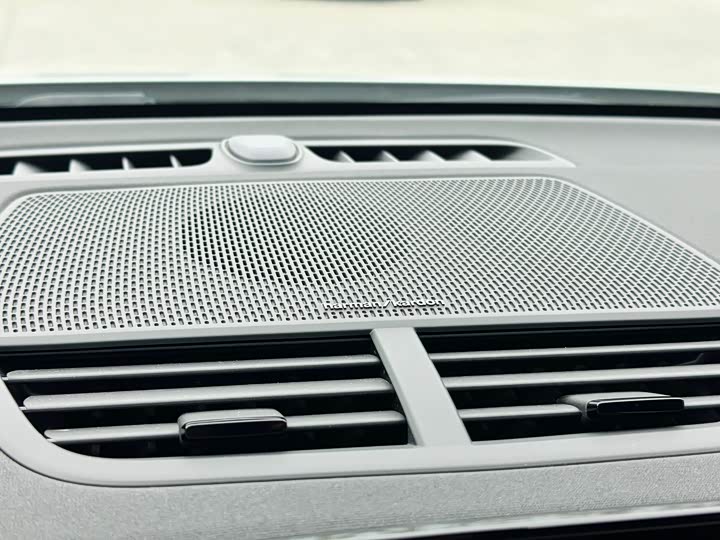 Фото 6 - Polestar 2