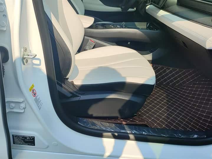 Фото 8 - BYD Seal 05 DM-i Hybrid