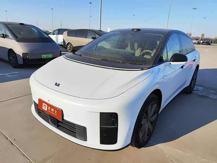 Фото 1 - LiXiang i6