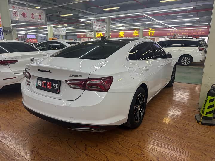 Фото 6 - Chevrolet Malibu XL