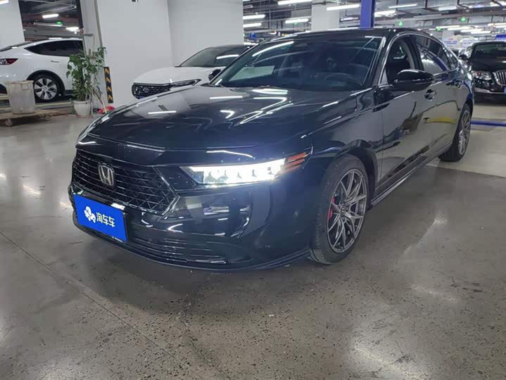 Фото 1 - Honda Accord