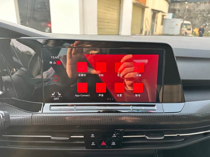 Фото 8 - Volkswagen Golf GTI