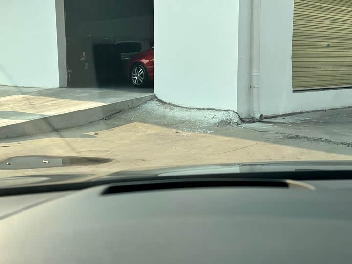 Фото 9 - Volkswagen Golf GTI