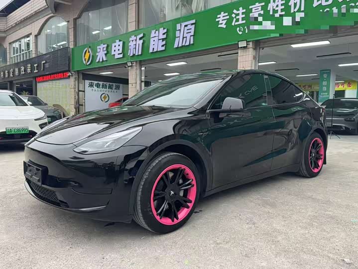 Фото 1 - Tesla Model Y