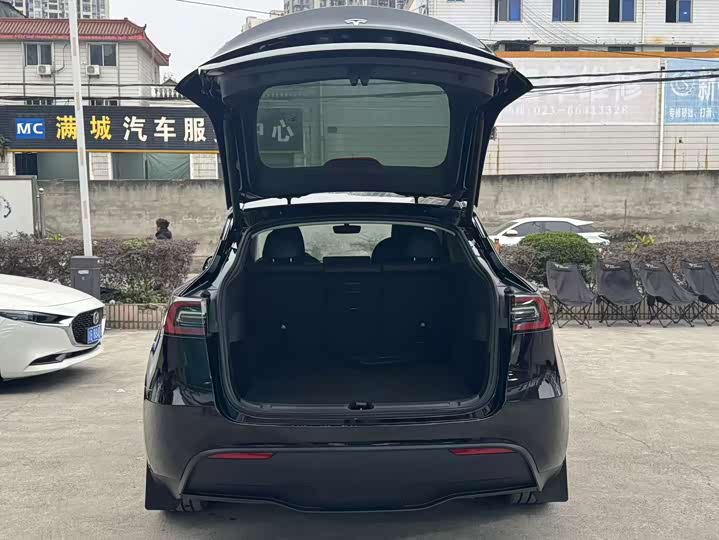 Фото 6 - Tesla Model Y