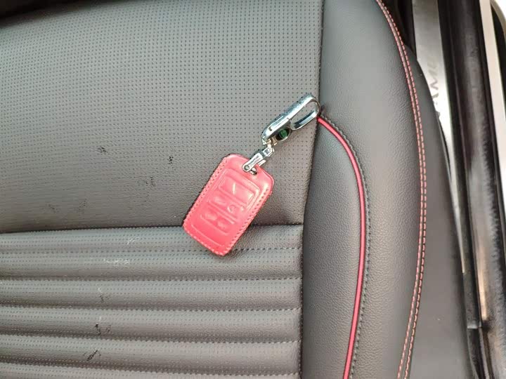 Фото 9 - Land Rover Discovery Sport Hybrid