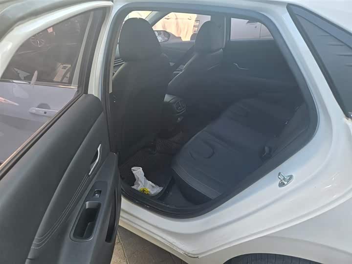 Фото 5 - Hyundai Elantra N line