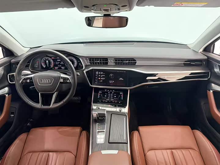 Фото 6 - Audi A6L