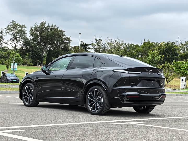 Фото 6 - Nio Onvo L60