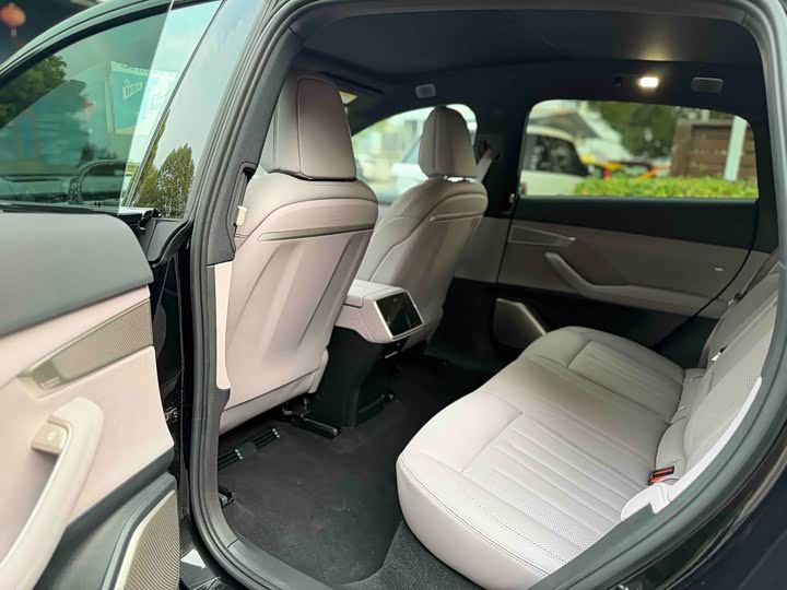 Фото 8 - Nio Onvo L60