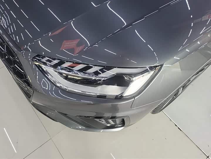 Фото 5 - Audi A4L