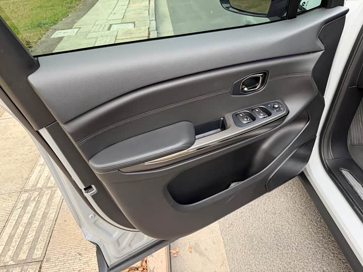 Фото 9 - Nio ES6