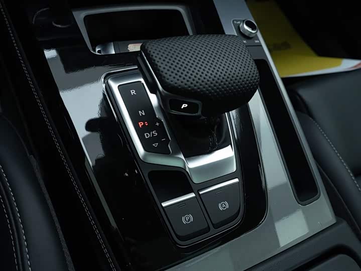 Фото 3 - Audi Q5L