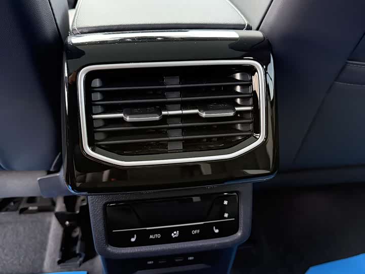 Фото 7 - Volkswagen ID.6 Crozz