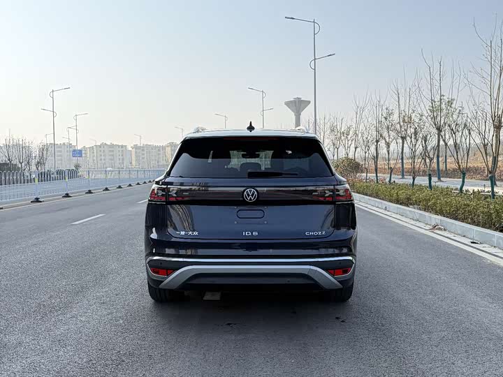Фото 8 - Volkswagen ID.6 Crozz