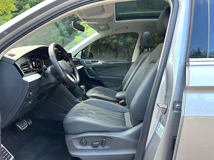 Фото 5 - Volkswagen Tiguan L Pro