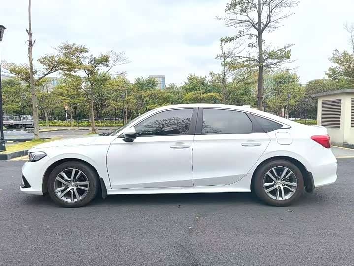 Фото 3 - Honda Civic